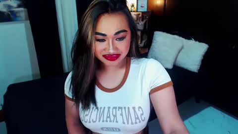 OLIVIA online show from 12-06-24, 02:17