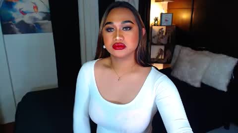 OLIVIA online show from 12-15-24, 01:00