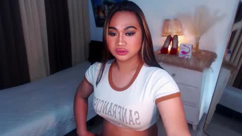 OLIVIA online show from 12-23-24, 05:43