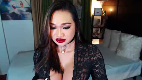 OLIVIA online show from 02-16-25, 09:48