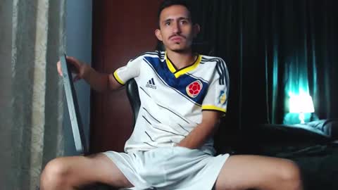 Snapshot of xxxhome_alonexxx chatting on 09-11-25, 07:58 Kev online show from 09-11-25, 07:58