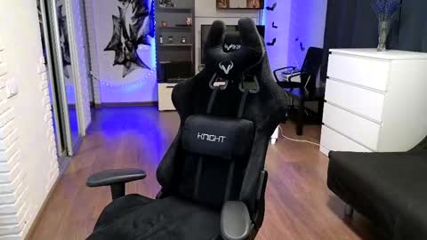 Snapshot of xxxkleoxxx chatting on 12-28-24, 06:08 Alisa online show from 12-28-24, 06:08