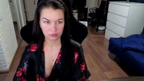 Snapshot of xxxkleoxxx chatting on 03-05-25, 10:32 Alisa online show from 03-05-25, 10:32