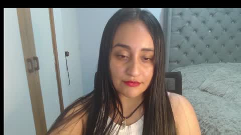 Lunhaa   online show from 03-09-25, 07:45