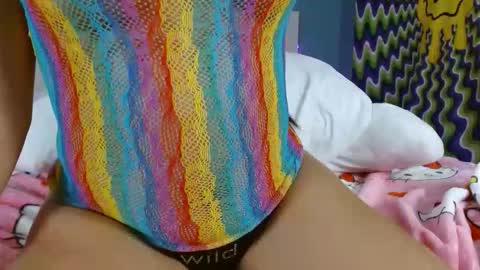 Snapshot of xxxvibesxo chatting on 02-28-26, 01:28 Lil Luna online show from 02-28-26, 01:28