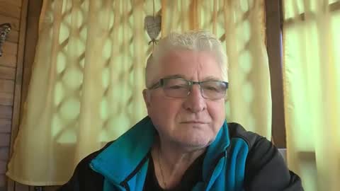 Snapshot of xxxxpeter55 chatting on 03-19-26, 10:52 xxxxpeter55 online show from 03-19-26, 10:52