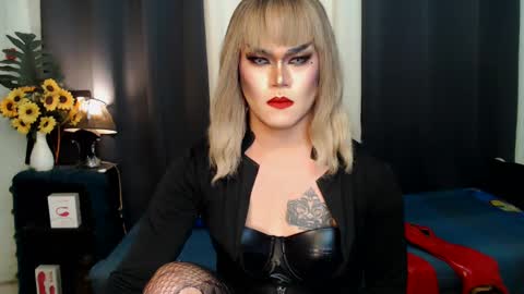 QueenMarina online show from 01-11-25, 11:46