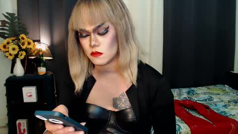 QueenMarina online show from 01-20-25, 09:43