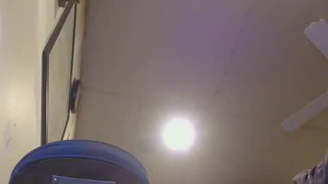 xzbib1 online show from 04-21-26, 04:08