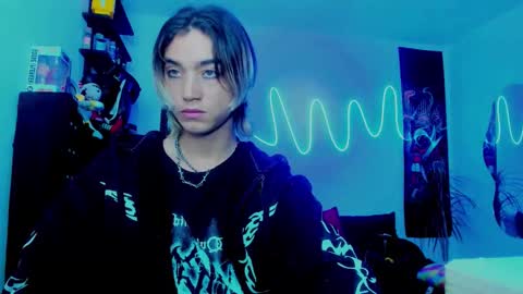 Snapshot of xzerox_ chatting on 09-21-25, 02:13 xzerox_ online show from 09-21-25, 02:13