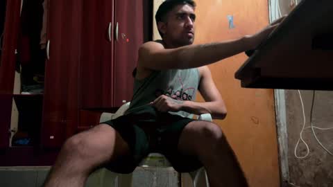 Snapshot of y0ungwithbrowndick chatting on 12-26-24, 05:26 BROWN DICK online show from 12-26-24, 05:26