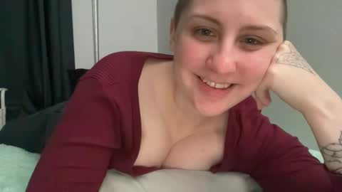 Snapshot of y0uvebeenjinxed chatting on 10-02-25, 05:58 Jinx online show from 10-02-25, 05:58