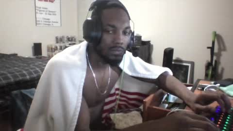 y_sticky online show from 03-07-25, 01:42