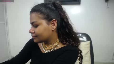 yazhini online show from 04-18-26, 11:47