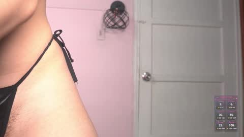 Snapshot of yahaira_26 chatting on 11-01-25, 11:07 petronila online show from 11-01-25, 11:07