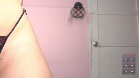 Snapshot of yahaira_26 chatting on 11-09-25, 02:10 petronila online show from 11-09-25, 02:10