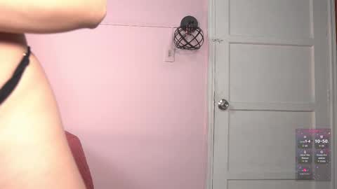 Snapshot of yahaira_26 chatting on 11-17-25, 12:05 petronila online show from 11-17-25, 12:05