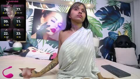 Snapshot of yalitza_kali chatting on 04-07-26, 11:43 Yalith online show from 04-07-26, 11:43