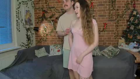 Snapshot of yami_yami_yami chatting on 01-11-26, 12:43 Mia and Andry online show from 01-11-26, 12:43