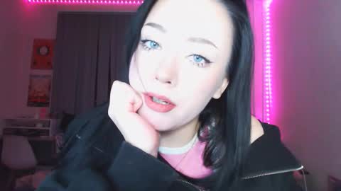 Yami online show from 11-18-25, 10:36