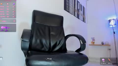 Naomi online show from 10-22-25, 08:30