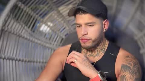 Snapshot of yamp_bigcock chatting on 09-20-25, 03:40 yamp sambrano online show from 09-20-25, 03:40