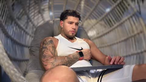 Snapshot of yamp_bigcock chatting on 09-23-25, 03:20 yamp sambrano online show from 09-23-25, 03:20