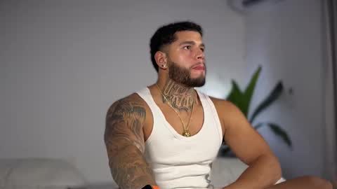 Snapshot of yamp_bigcock chatting on 10-25-25, 02:30 yamp sambrano online show from 10-25-25, 02:30