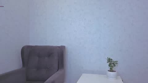 Snapshot of yana_squrel_22 chatting on 09-21-25, 01:07 Yana online show from 09-21-25, 01:07