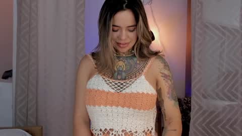 YANDRA CELIS online show from 12-22-24, 05:23