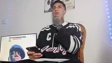 Yan online show from 02-26-26, 03:38