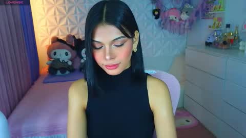 YANG AUDREY LONE online show from 09-15-25, 08:53