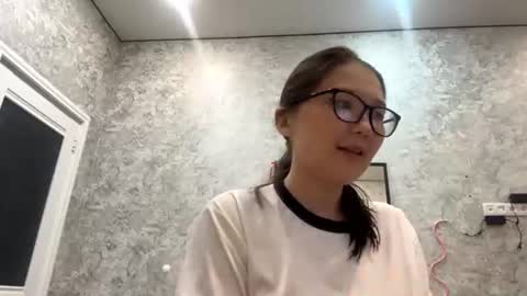 Chloe online show from 06-10-26, 03:33