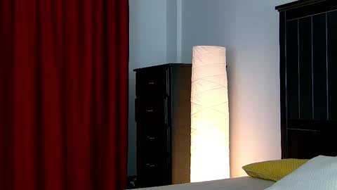 yanira_ass_ online show from 11-24-25, 04:56