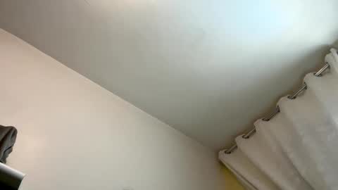 yannisv online show from 04-27-26, 05:33