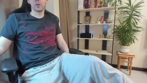 Snapshot of yanova chatting on 01-25-25, 04:57 yanova online show from 01-25-25, 04:57