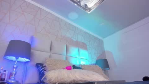 Yara Bliss  online show from 12-13-25, 07:53