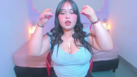 Snapshot of yarafox8 chatting on 09-18-25, 03:52 YARA online show from 09-18-25, 03:52