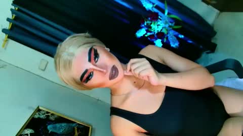 Snapshot of yasii19 chatting on 10-12-25, 03:33 miss yasii online show from 10-12-25, 03:33