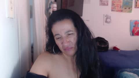 yasmin_love85 online show from 04-06-26, 01:45