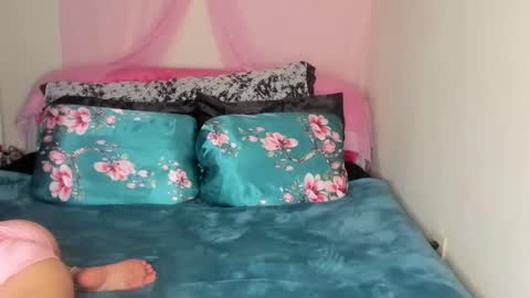 Yasmina online show from 01-27-25, 06:41