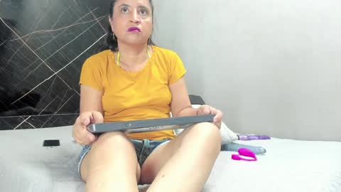 Snapshot of yaya____ chatting on 01-14-25, 12:56 yaya____ online show from 01-14-25, 12:56