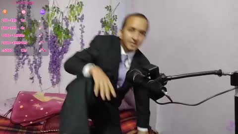 Hazzan online show from 09-25-25, 02:21