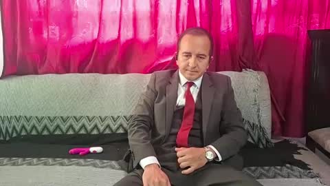 Hazzan online show from 10-02-25, 03:52