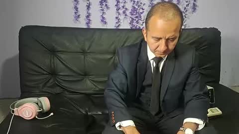 Hazzan online show from 11-11-25, 03:12