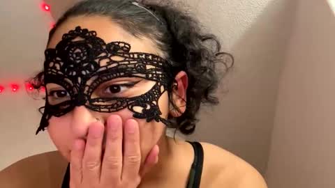 yazzydeleon online show from 10-27-25, 07:01