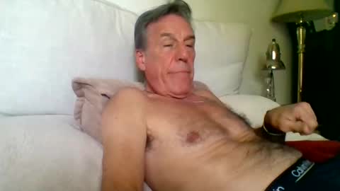 yeah_baby6988 online show from 04-19-26, 10:56