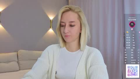 Snapshot of yeah_i_want chatting on 10-27-25, 05:11 Loe online show from 10-27-25, 05:11