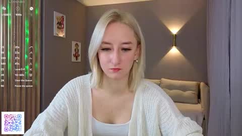 Snapshot of yeah_i_want chatting on 11-18-25, 05:23 Loe online show from 11-18-25, 05:23