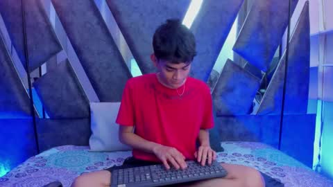 Snapshot of yef_thinn chatting on 09-19-25, 03:30 yef_thinn online show from 09-19-25, 03:30